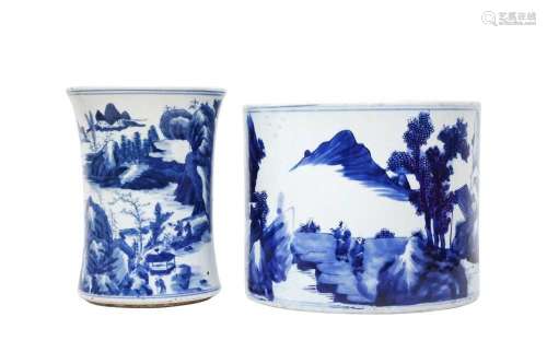 TWO CHINESE BLUE AND WHITE BRUSH POTS, BITONG