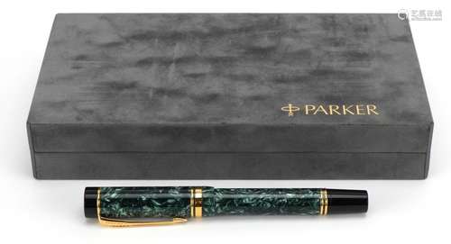 Parker Duofold green marbleised fountain pen with 18k gold n...