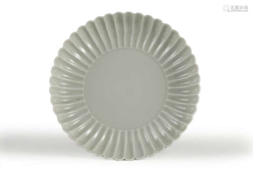 Celadon Chrysanthemum Lobed Plate