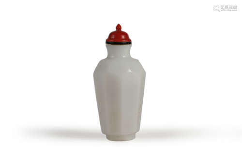 White Glassware Faceted Snuff Bottle