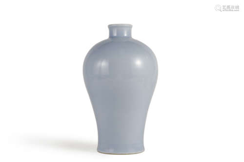 Lavender-Glazed Meiping Vase