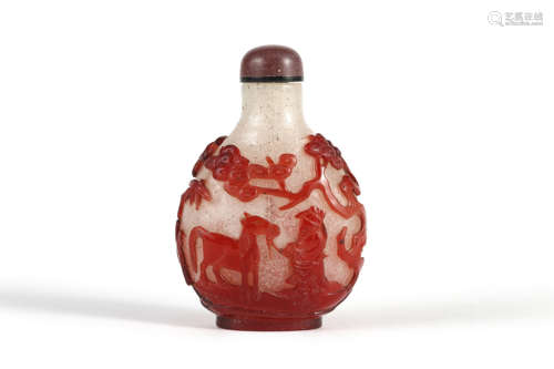 Red Overlay Glassware Figure Snuff Bottle