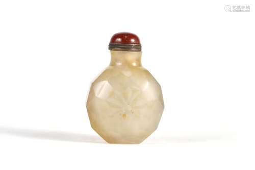 Carved Agate Faceted Snuff Bottle