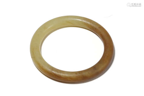 Carved Yellow Jade Bangle