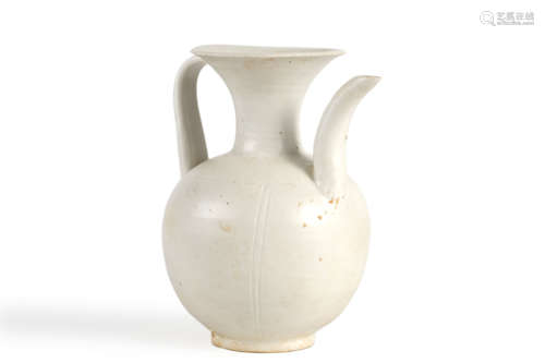 Tianbai-Glazed Ewer