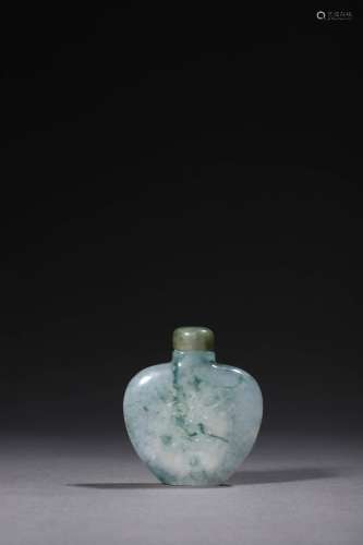 Republic: Carved Jadeice snuff bottle