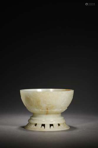 Qing Dynasty: Jade Buddha offering bowl