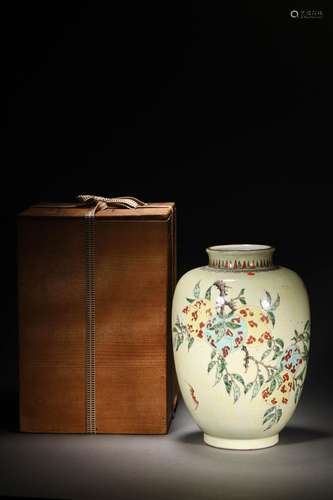 Qing Qianlong: A Fencai Porcelain Vase