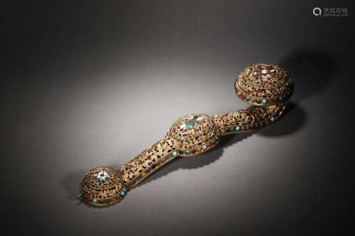 Qing Dynasty:gilt copper inlaid with precious stones