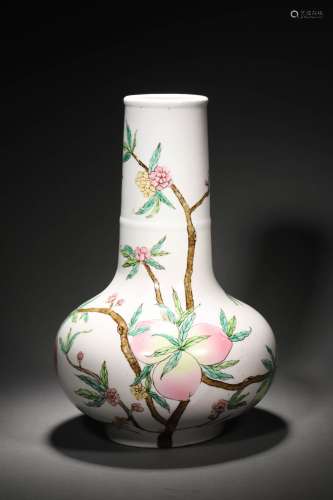 Qing Dynasty:Pastel peach vase