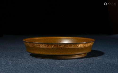 Qing Dynasty:tea glaze tracing gold wash son