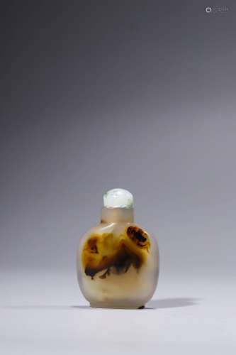 Qing Qianlong:agate carving snuff bottle