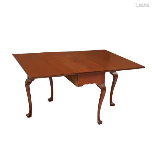 18th c. American Drop Leaf Sheraton Table