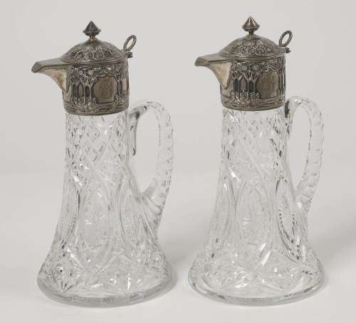 Paire de carafes de style Art nouveau en cristal à montures ...