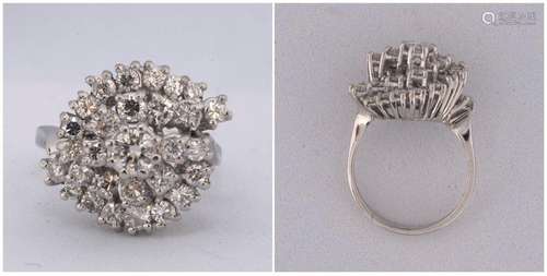 Bague en or blanc 18 carats sertie de diamants taille brilla...