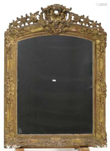 Grand miroir rectangulaire Régence en bois sculpté, stuqué e...