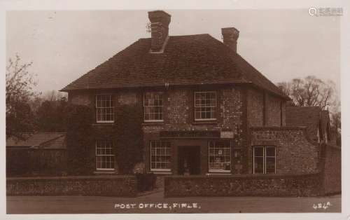 EAST SUSSEX. A collection of approximately 300 postcards of ...