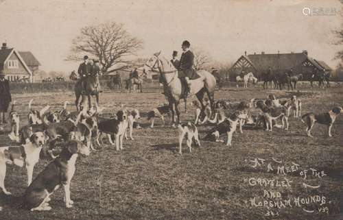 HORSHAM. A collection of approximately 60 postcards of Horsh...