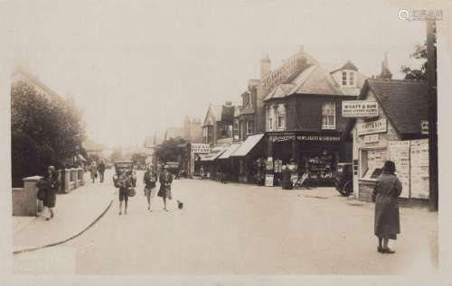 SELSEY. A collection of approximately 140 postcards of Selse...