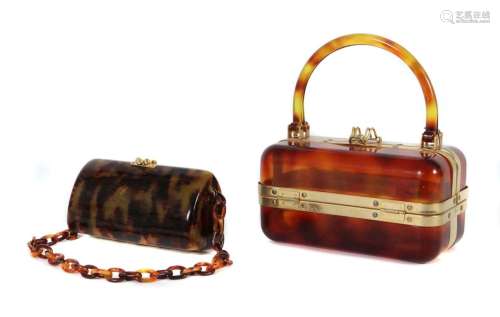 2 variierende Bakelit-Handtaschen Frankreich, 1x Kofferform ...