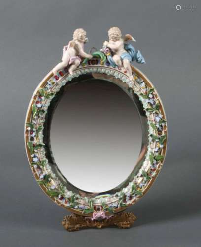 Ovaler Spiegelrahmen Meissen, 1850-1924, Porzellan, glasiert...