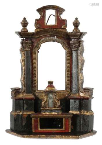 Kleiner Altar im Barockstil 18./19. Jh., Holz übermalt, arch...