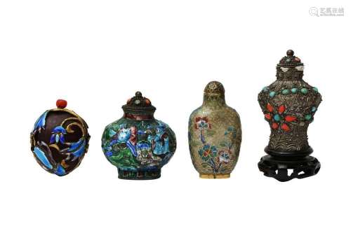 λ ONE MONGOLIAN AND THREE CHINESE ENAMELLED SNUFF BOTTLES