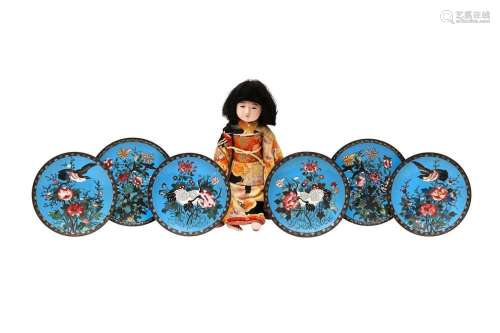SIX JAPANESE CLOISONNÉ ENAMEL DISHES AND A DOLL