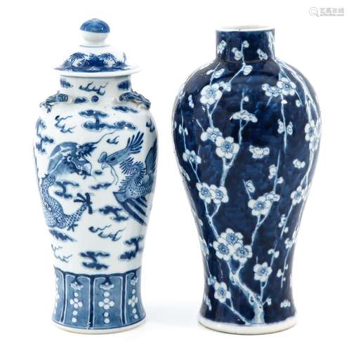 A Lot of 2 Blue and White Vases