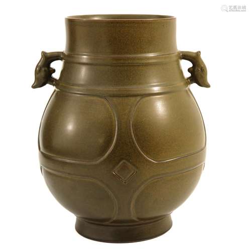 A Large Tea Dust Decor Hu Vase