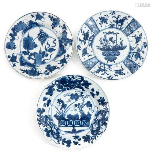 A Lot of 3 Blue and White Plates