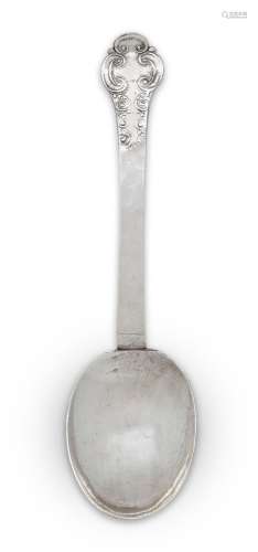 A Charles II lace-back silver trefid spoon, London, 1680, Th...