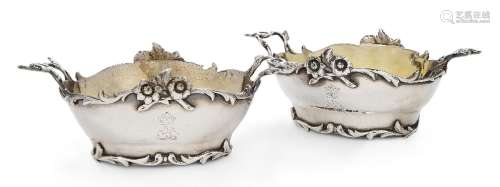 A pair of George IV silver salts/sweetmeat dishes by Paul St...