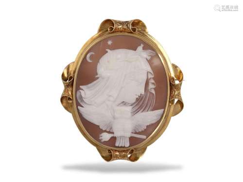 Brooch with cameo, Around 1870, 14 ct gold bezel