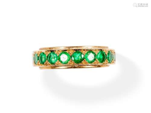 Ladies ring, 18 ct gold, Circumferentially set with emeralds