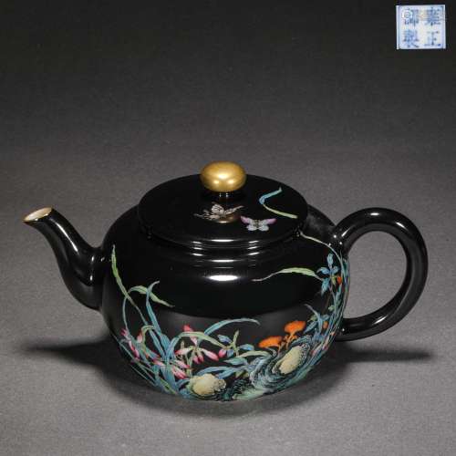 Qing Dynasty,Flower Holding Pot