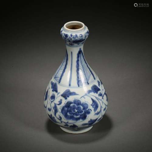 Ming  Dynasty,Blue and White Flower Garlic Bottle