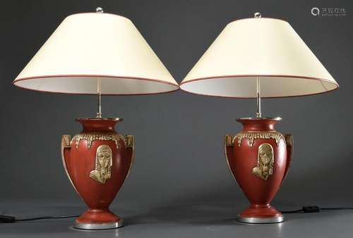 Paar Tischlampen im Art Deco Stil mit Reliefdekorationen in ...