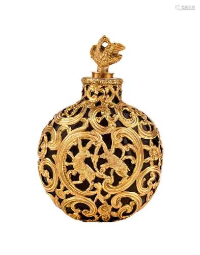 A George III gold-mounted hardstone scent bottle, London, mi...