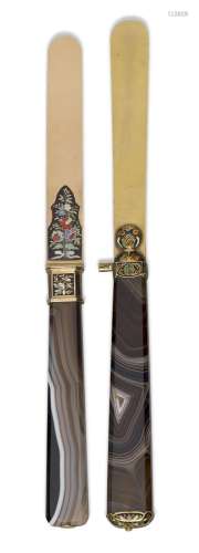 Two gold and agate fruit knives, c.1900, each with enamel de...
