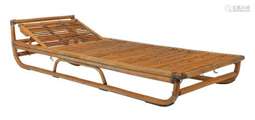 Rattan-Daybed mit aufstellbarem Kopfteil 2