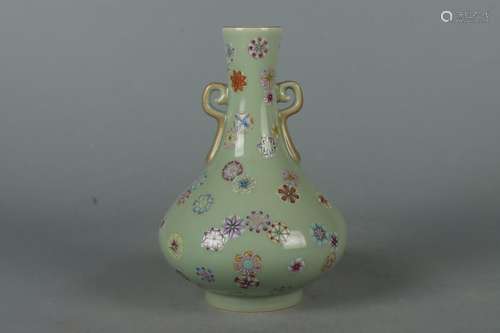 Pastel bean green glaze leather ball flower amphora