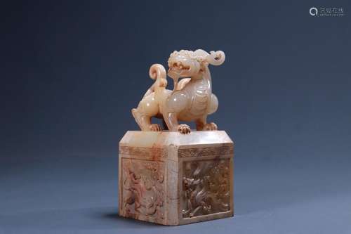 High ancient jade auspicious beast button seal