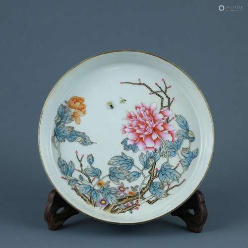 Pastel peony flower pattern plate