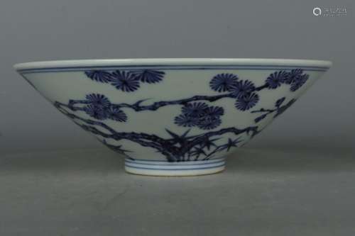 Blue and white flowers, bamboo and plum bamboo hat bowl.