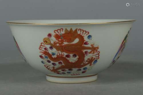 Gold-painted pastel bowl with dragon and phoenix pattern