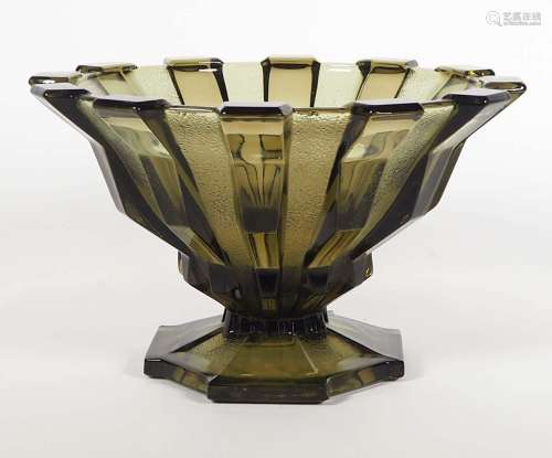 OBSTSCHALE, Art Deco Epoche, tannengrünfarbenes Glas,