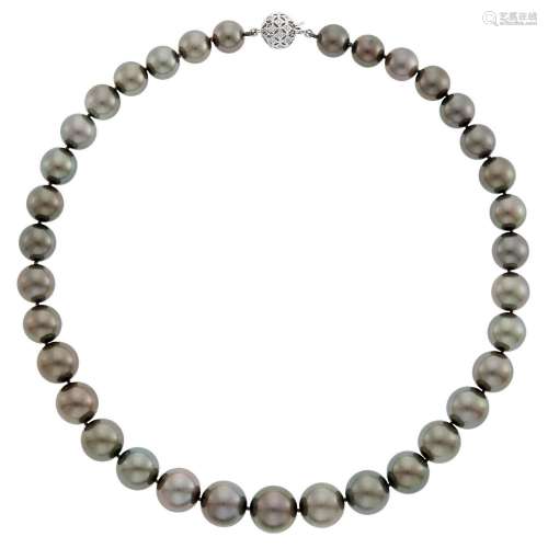 Tahitian Gray Cultured Pearl Necklace with White Gold and Di...