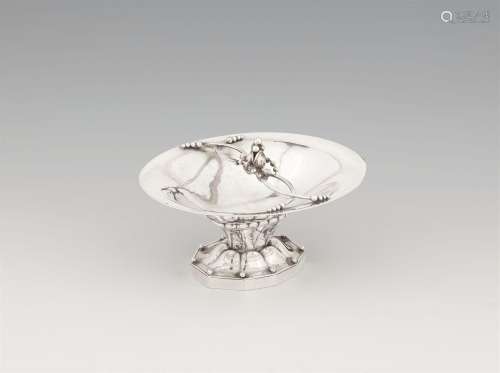 A Georg Jensen silver pastry dish, no. 42