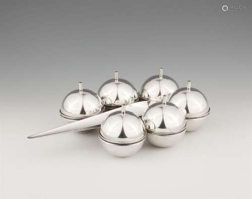 A rare Milan silver plated metal serving dish "Cosmic&q...